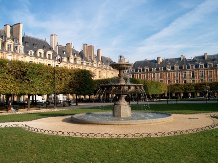 Place Des Vosges Paris France